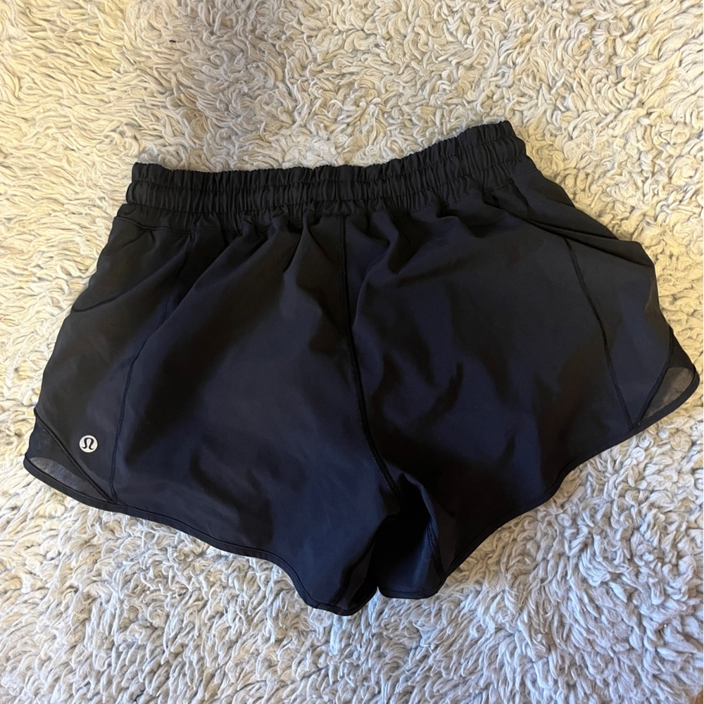 Lululemon Hotty Hot SIZE 6 TALL high rise lined black